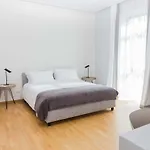 200 & Terrace 3* בארי