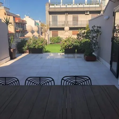 200 & Terrace Bed and Breakfast 4*