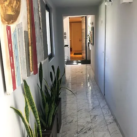 200 & Terrace Bed and Breakfast Μπάρι