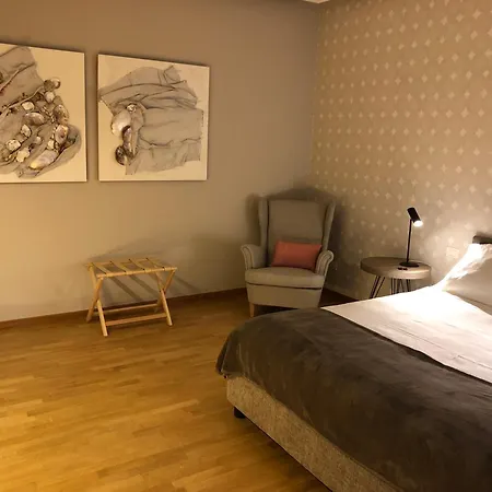 200 & Terrace فندق مبيت وإفطار