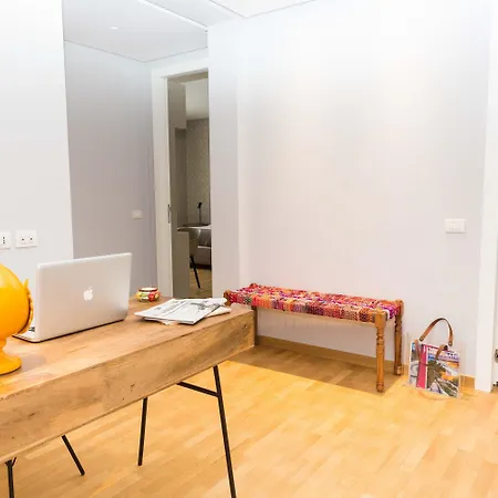 200 & Terrace باري