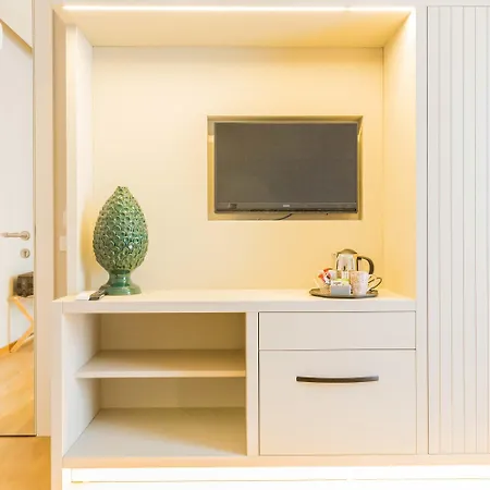 200 & Terrace فندق مبيت وإفطار 4*