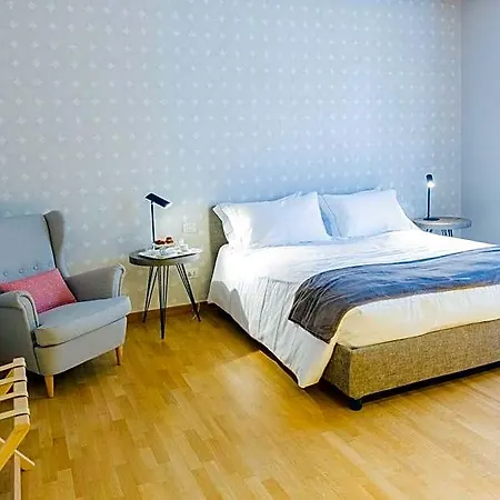 200 & Terrace Bed & Breakfast 3*