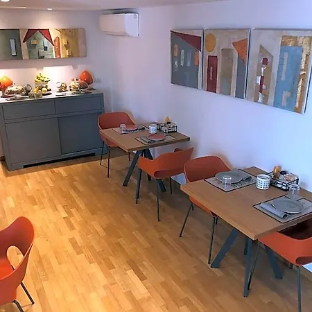 לינה וארוחת בוקר 200 & Terrace בארי