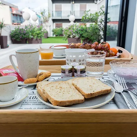 200 룸스 앤 테라스 B&B 바리