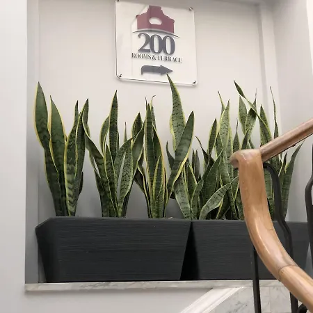 200 & Terrace فندق مبيت وإفطار