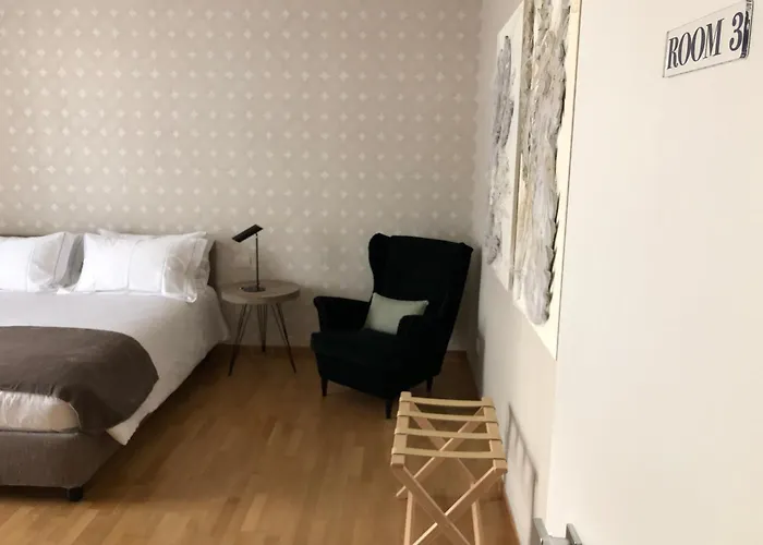 200间客房和露台住宿加早餐旅馆 4*