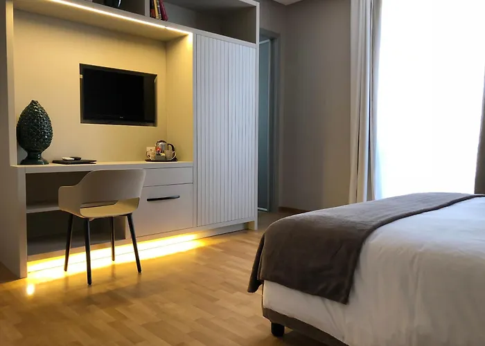 200 & Terrace バーリ