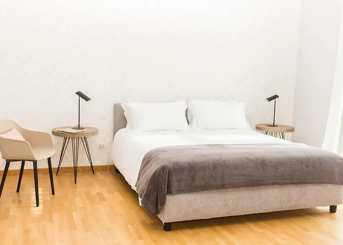 200间客房和露台住宿加早餐旅馆 4*