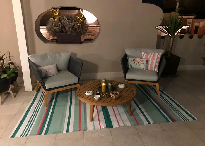 200间客房和露台住宿加早餐旅馆